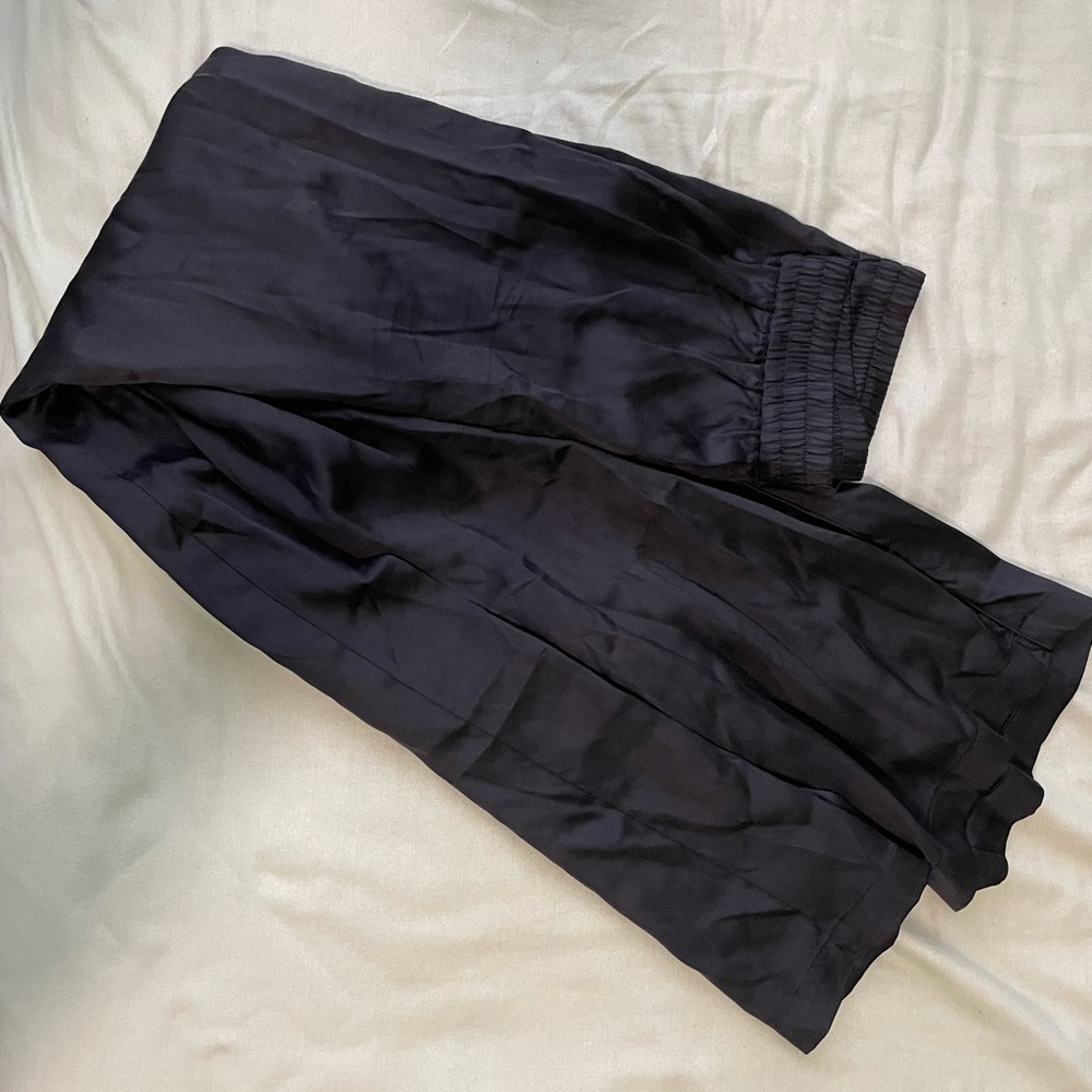 Skims silk sleep pant in soot